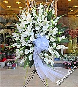 Beyaz Çiçeklerden Feforje