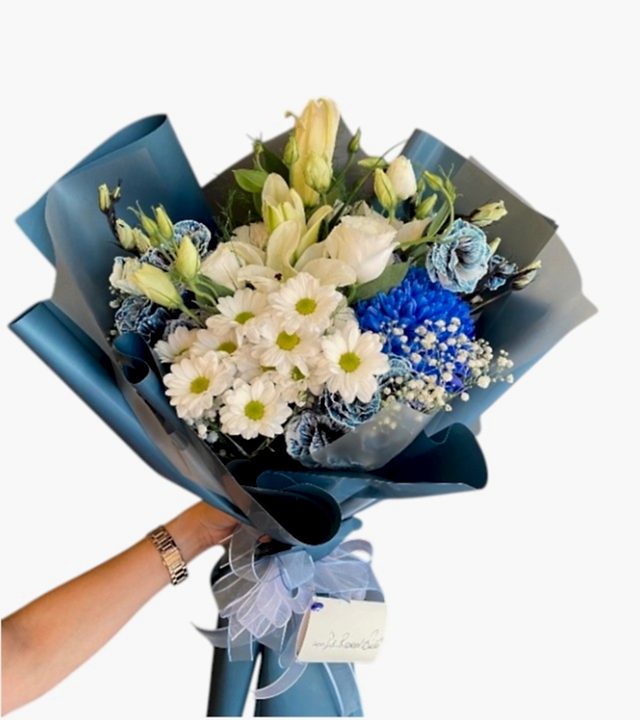 Mavi Beyaz Asalet Buketi