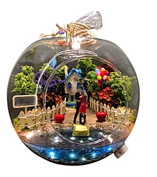 Sevgiliye Işıklı Teraryum