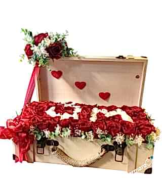 Sandıkta Harfli Nişan Çiçeği