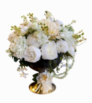 Metalik Vazoda Yapay Tasarım