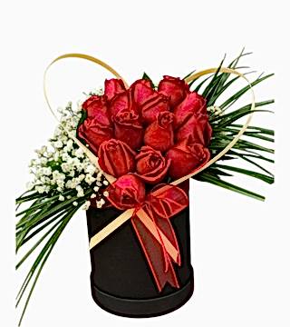 Siyah Kutuda Tasarım Güller