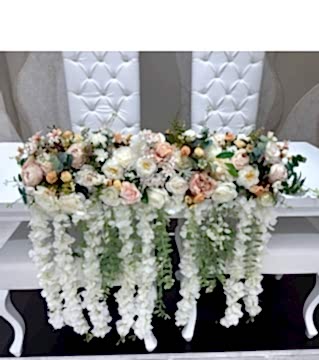 Yapay Sarkan Gelin Masa Çiçeği